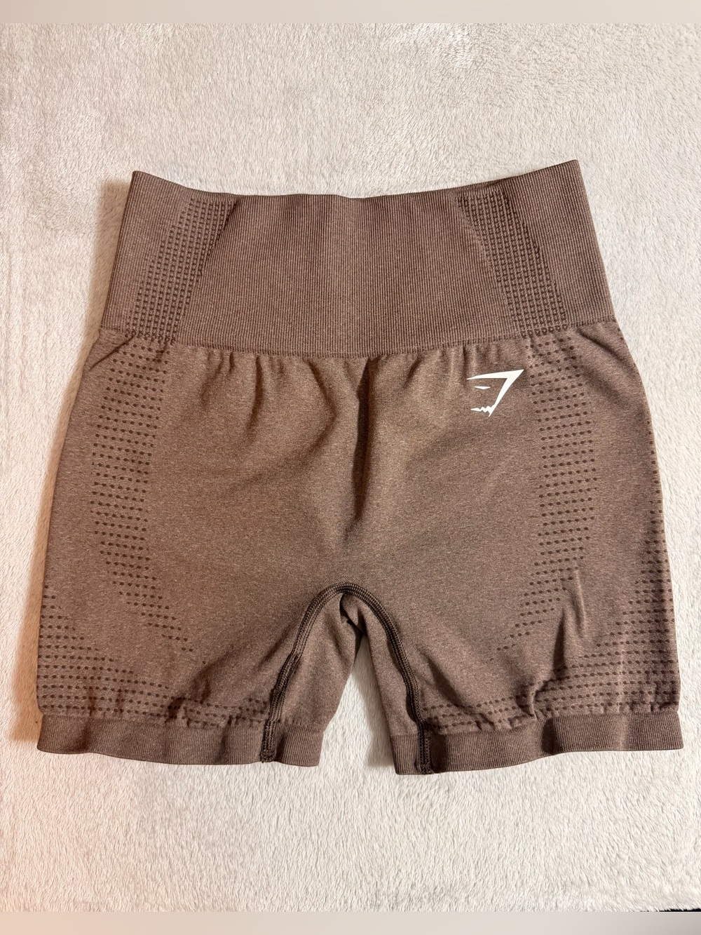 Gymshark Shorts - Picture 2 of 4